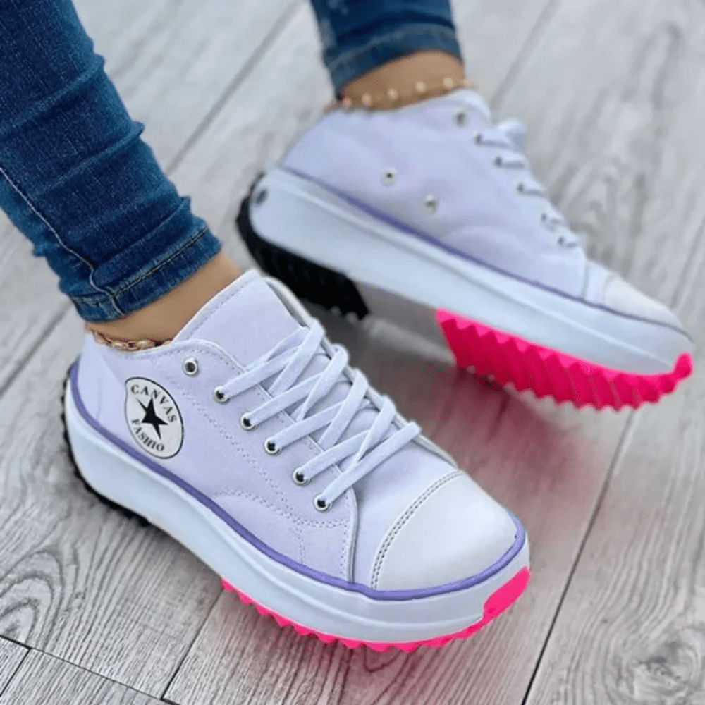 Plateau Sneaker mit Schnürdesign – Weiße Plateauschuhe für Komfort und Stil
