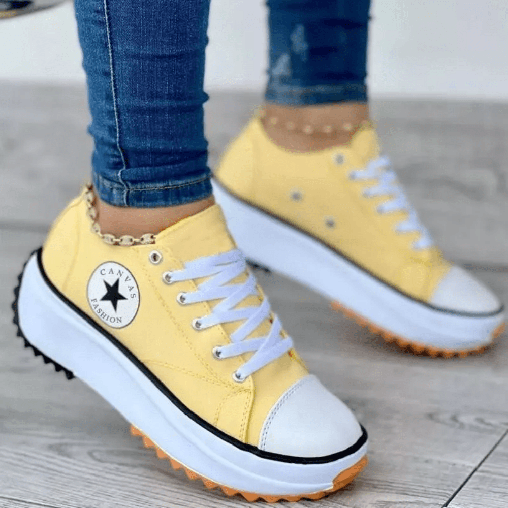 Plateau Sneaker mit Schnürdesign – Weiße Plateauschuhe für Komfort und Stil