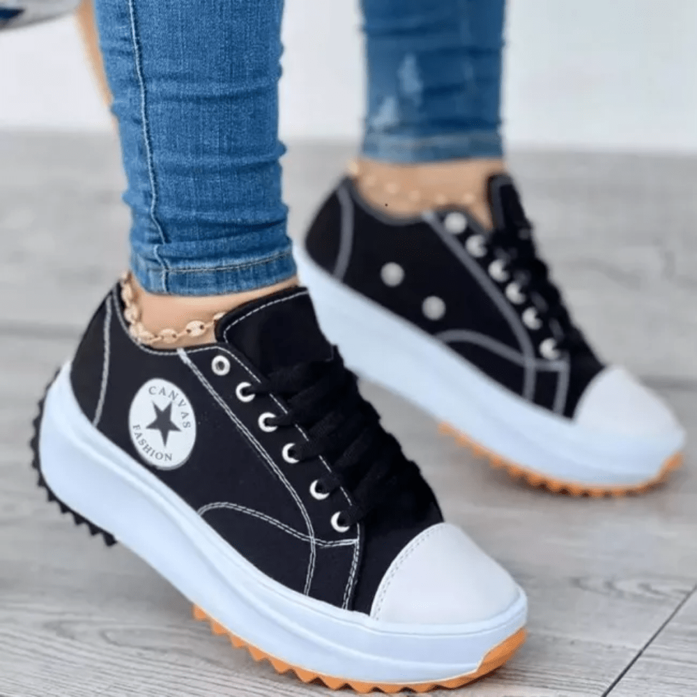 Plateau Sneaker mit Schnürdesign – Weiße Plateauschuhe für Komfort und Stil